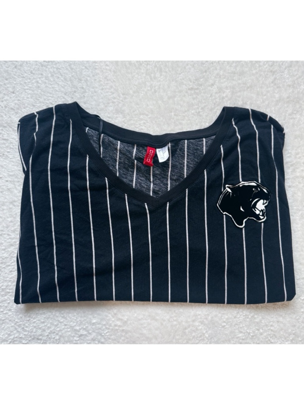 H&M Varsity Tee - Picture 8 of 8